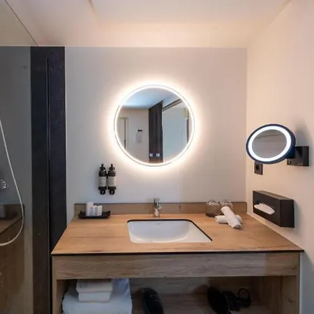 Harmony Hotel 4*